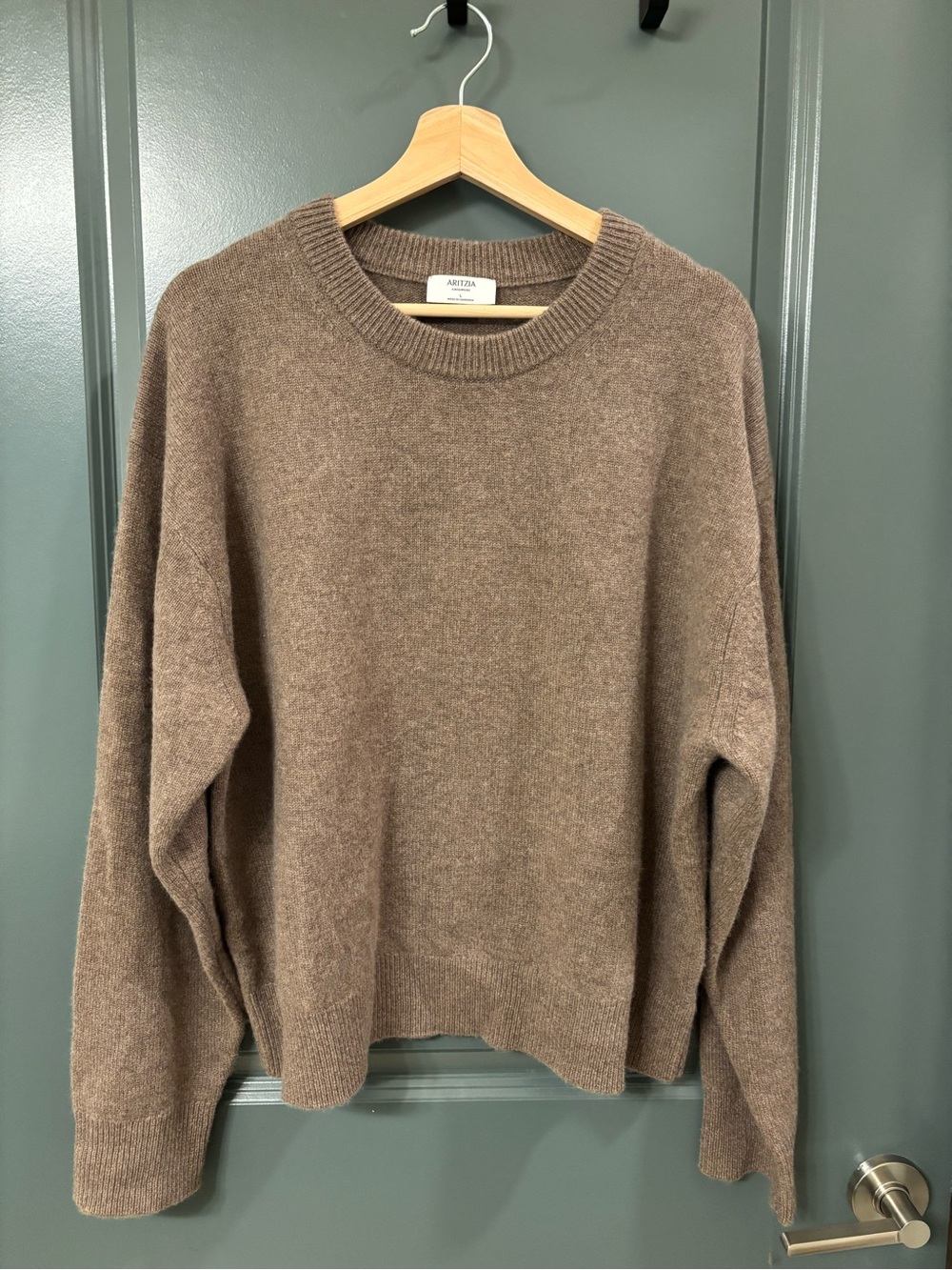 Aritzia Essential Cashmere Relic Sweater Large in Undyed Heather Cola Taupe